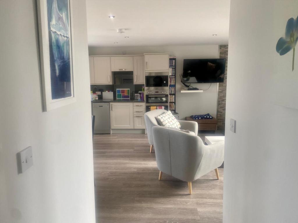2 Bedroom Cottage Sleeps 4 With Hot-Tub, & Shared Pool Use Sennen Buitenkant foto