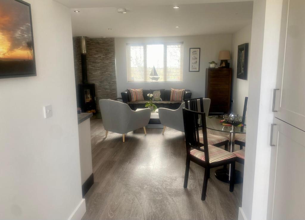 2 Bedroom Cottage Sleeps 4 With Hot-Tub, & Shared Pool Use Sennen Buitenkant foto