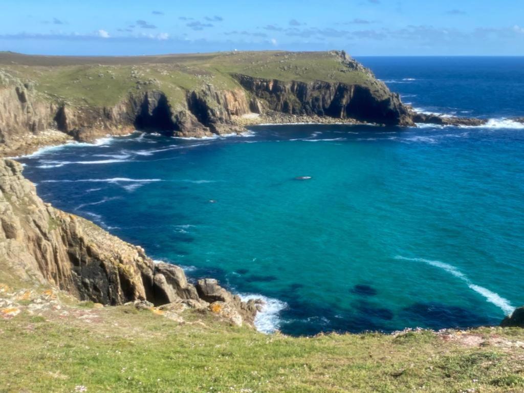 2 Bedroom Cottage Sleeps 4 With Hot-Tub, & Shared Pool Use Sennen Buitenkant foto