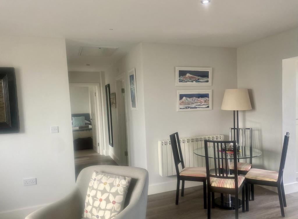 2 Bedroom Cottage Sleeps 4 With Hot-Tub, & Shared Pool Use Sennen Buitenkant foto