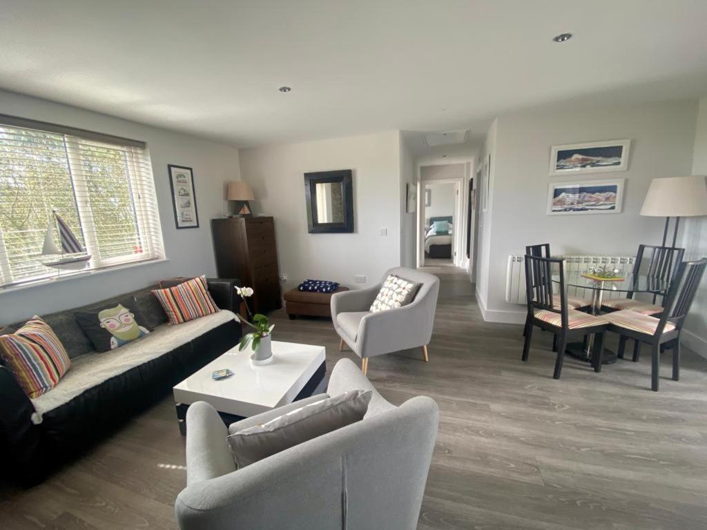 2 Bedroom Cottage Sleeps 4 With Hot-Tub, & Shared Pool Use Sennen Buitenkant foto